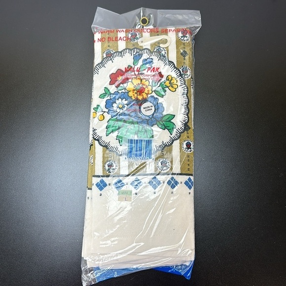 Vintage Leshner Corp. Valu-Pak 3 Kitchen Towels Cotton Floral Print 16”x 26” NOS - Picture 2 of 9